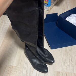 Pour La Victoire Black Leather Boots